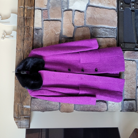 TALBOTS NWT SMALL BRIGHT PURPLE BOUCLE COAT WITH FAUX FUR COLLAR! - Picture 6 of 13